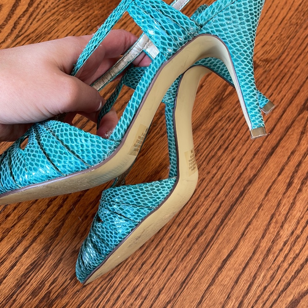Patterned strappy heels - Picture 5 of 7